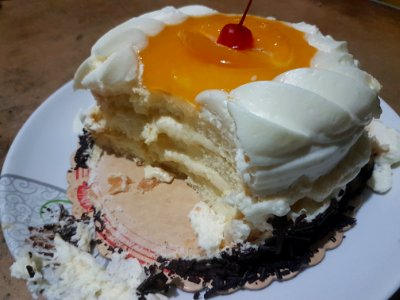 Peach Mango Symphony (Red Ribbon) - Mango cake (Philippines)