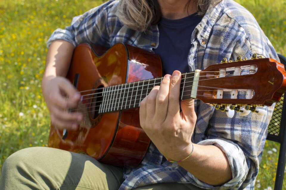 Musician strings agreement