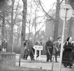 Pax Christi begonnen, circa 3000 deelnemers naar Den Bosch, Bestanddeelnr 916-2597