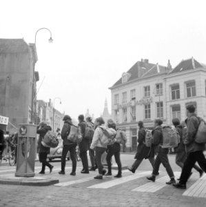 Pax Christi begonnen, circa 3000 deelnemers naar Den Bosch , deelnemers naar de , Bestanddeelnr 916-2599