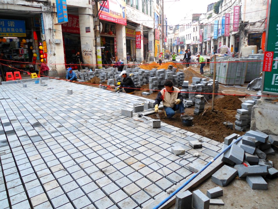 Paving in Haikou 02