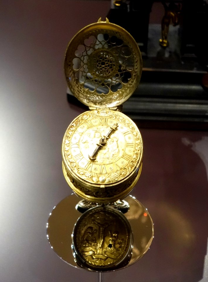 Pendant watch, Jean Baptiste Deboule, Geneva, c. 1630 - Mathematisch-Physikalischer Salon, Dresden - DSC07901