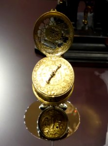Pendant watch, Jean Baptiste Deboule, Geneva, c. 1630 - Mathematisch-Physikalischer Salon, Dresden - DSC07901
