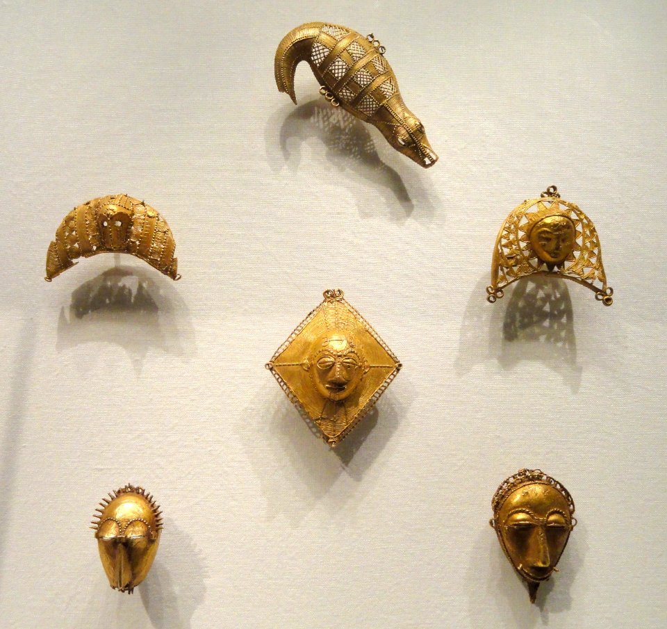 Pendants, 1900s, Guinea Coast, Ivory Coast, probably Baule people, gold - Cleveland Museum of Art - DSC08763