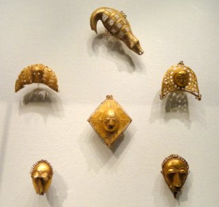 Pendants, 1900s, Guinea Coast, Ivory Coast, probably Baule people, gold - Cleveland Museum of Art - DSC08763