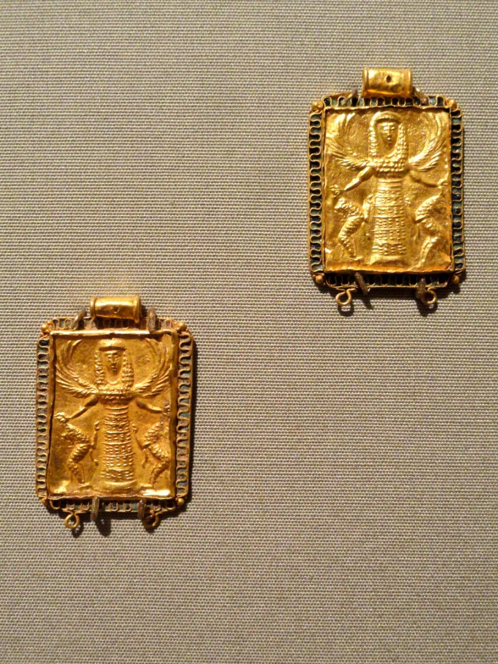 Pendants with Potnia Theron (Mistress of Animals), 700-600 BC, East Greek, Rhodes, Daedalic, gold and cloisonne - Cleveland Museum of Art - DSC08205