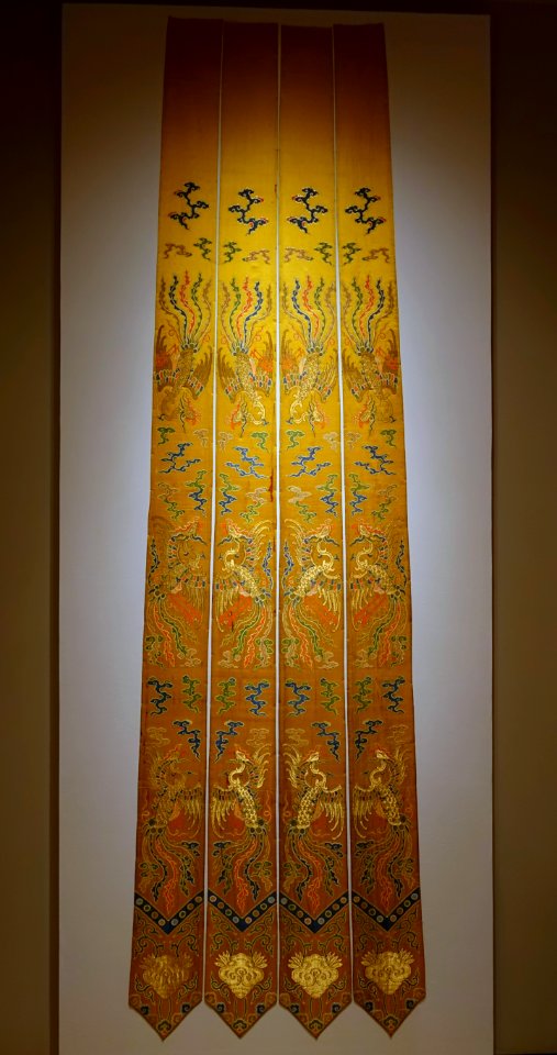 Pendants with phoenixes and clouds, China, Qianlong period, 1736-1795 AD, silk, metallic threads - Peabody Essex Museum - DSC08030