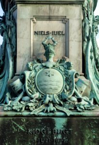 Pedestal CoA Niels Juel statue Copenhagen