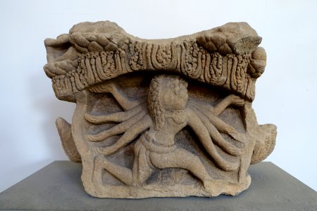 Pedestal, Dong Duong, late 9th to early 10th century, Quang Nam - Museum of Cham Sculpture - Danang, Vietnam - DSC01779