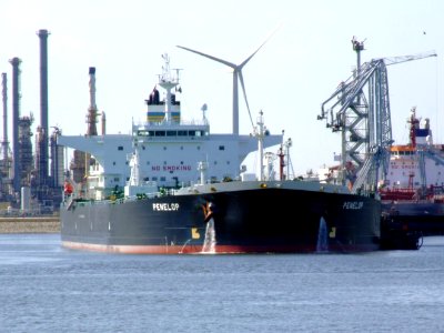 Penelop p25 at the '5e Petroleumhaven', Port of Rotterdam, Holland 08-Jul-2007