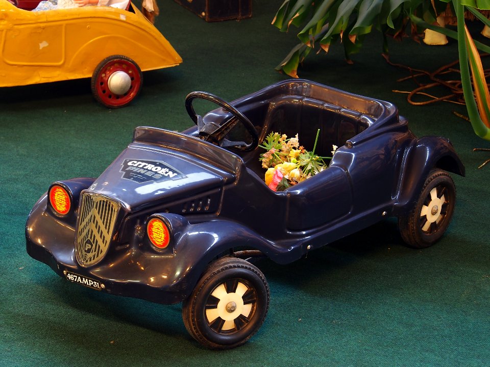Pedal car at the Musée Automobile de Vendée pic-004