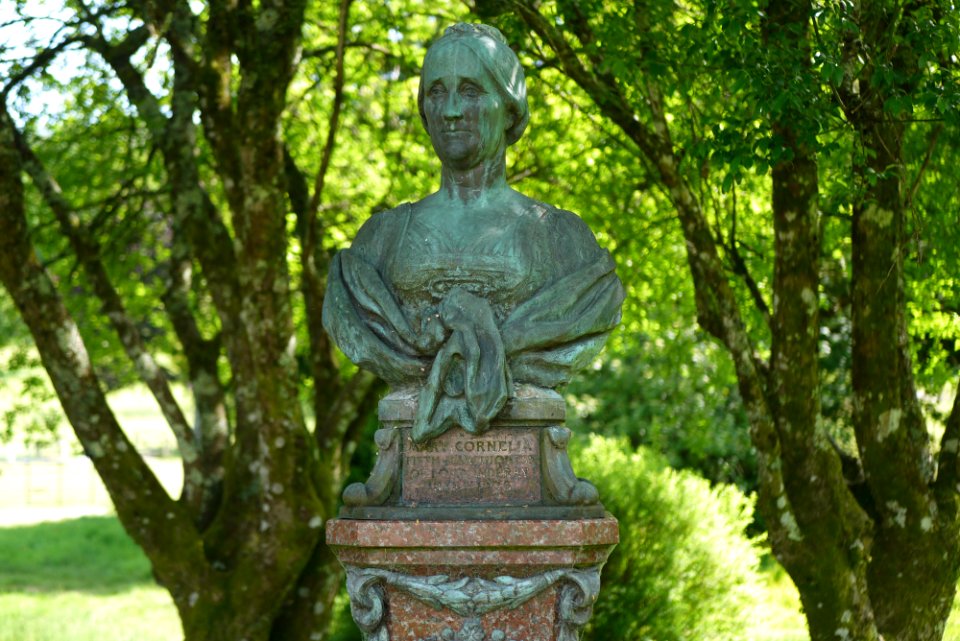 Pedestal and Bust of Marchioness of Londonderry In The Gardens of Plas Machynlleth,Plas Drive