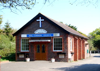 Peel Common Mission Church, Newgate Lane, Peel Common, Fareham (April 2019) (8)