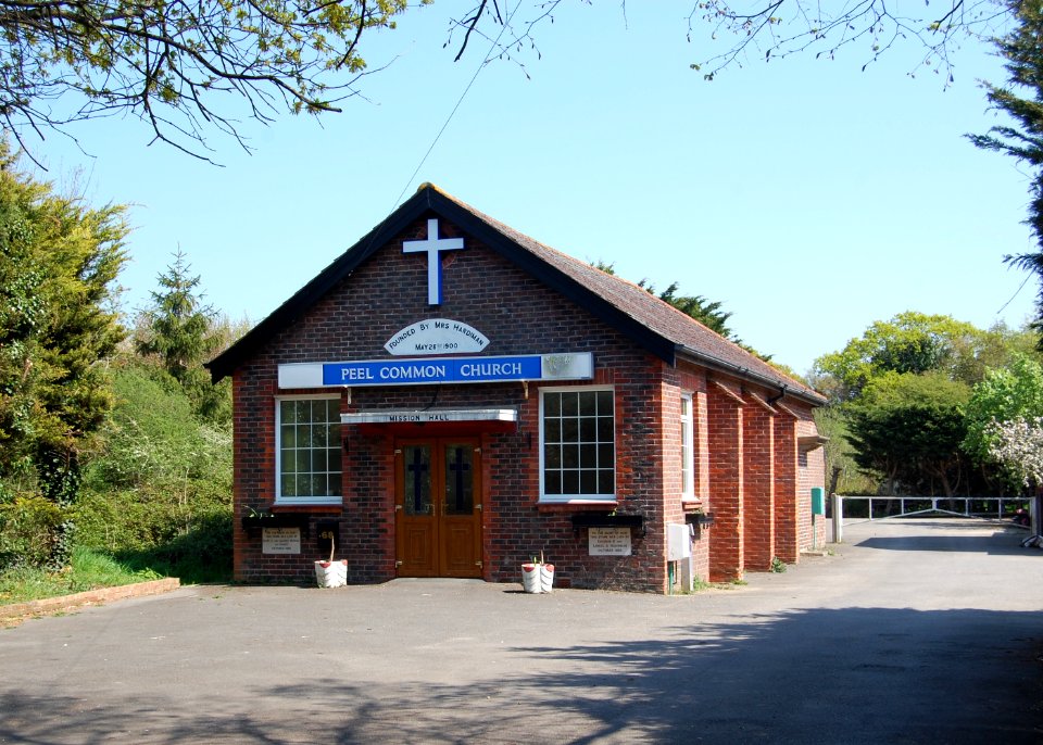 Peel Common Mission Church, Newgate Lane, Peel Common, Fareham (April 2019) (11)