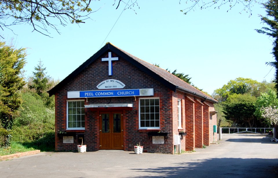 Peel Common Mission Church, Newgate Lane, Peel Common, Fareham (April 2019) (12)
