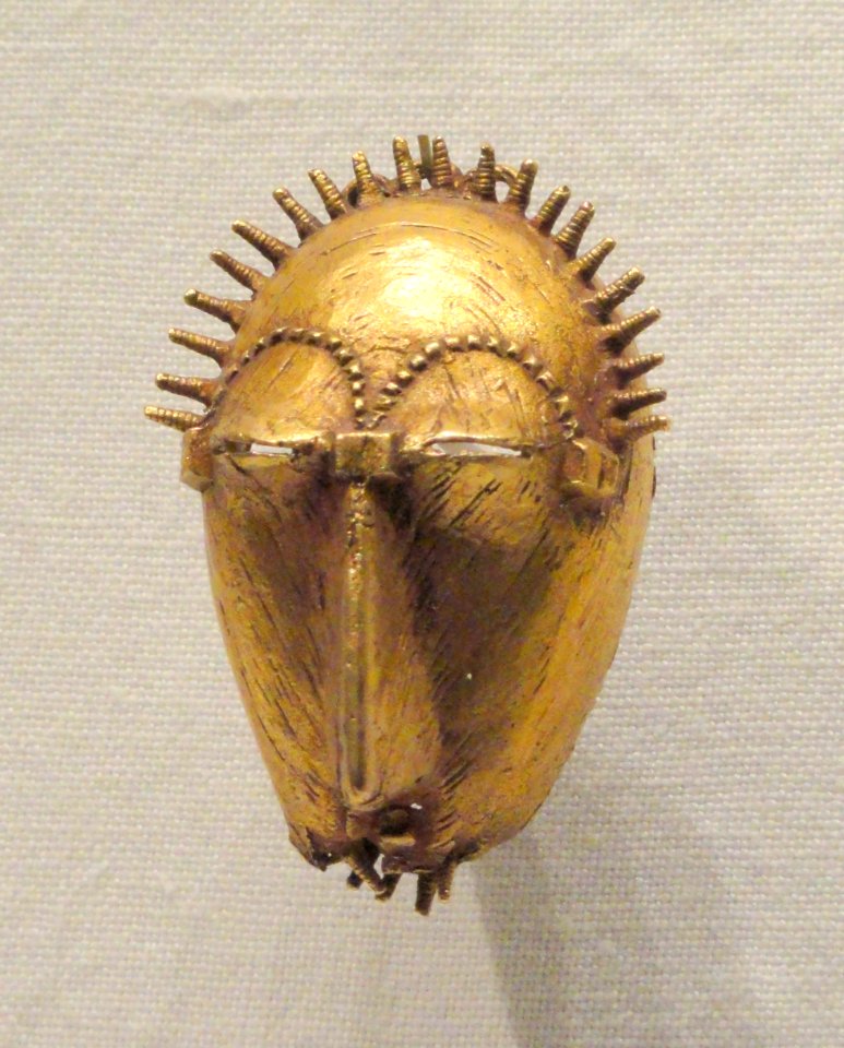 Pendant, 1900s, Guinea Coast, Ivory Coast, probably Baule people, gold - Cleveland Museum of Art - DSC08770