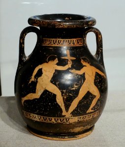 Pelike, oil jar, Painter of Louvre G539, Attic red figure, 425-400 BC, terracotta - Spurlock Museum, UIUC - DSC05717