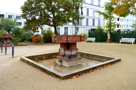 Paula-Ludwig-Platz-Brunnen - Mathildenhöhe - Darmstadt, Germany - DSC01609