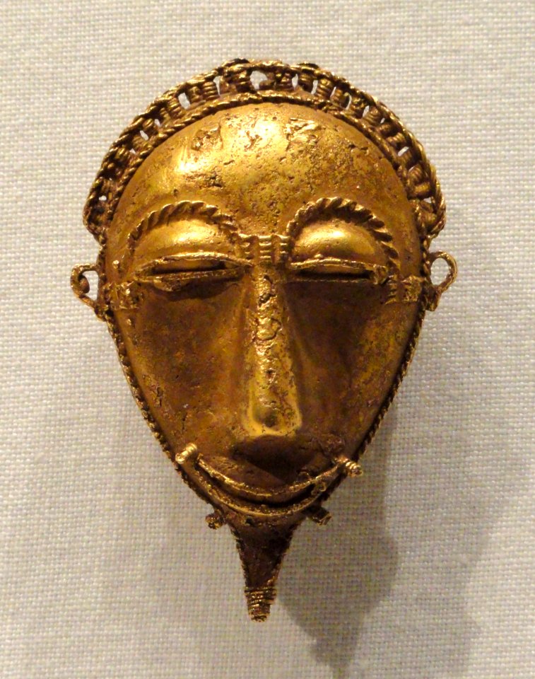 Pendant, 1900s, Guinea Coast, Ivory Coast, probably Baule people, gold - Cleveland Museum of Art - DSC08769