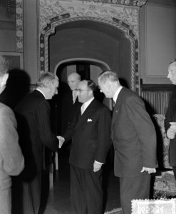PEN Congres Indisch Museum , ontvangst in Rijksmuseum door Minister Cals, Bestanddeelnr 906-5334