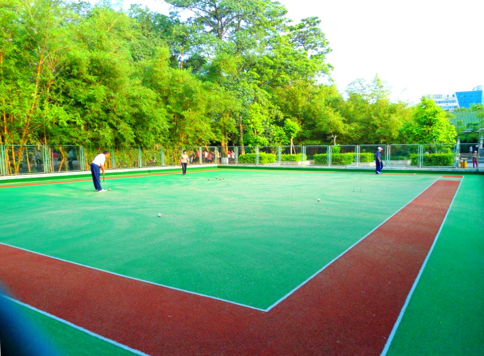 People playing gateball or a variant in Haikou People's Park - 01