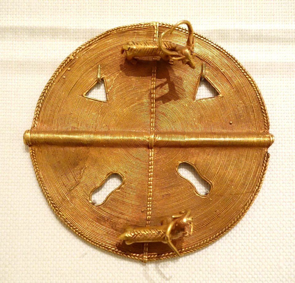 Pendant with Antelope, Ebrie, Adjukru, or Baule people, Lagunes region, Cote d'Ivoire, 19th century, gold - Brooklyn Museum - Brooklyn, NY - DSC08559