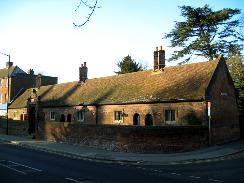 Pemberton-Alms-Houses-St-Albans-20031208-006
