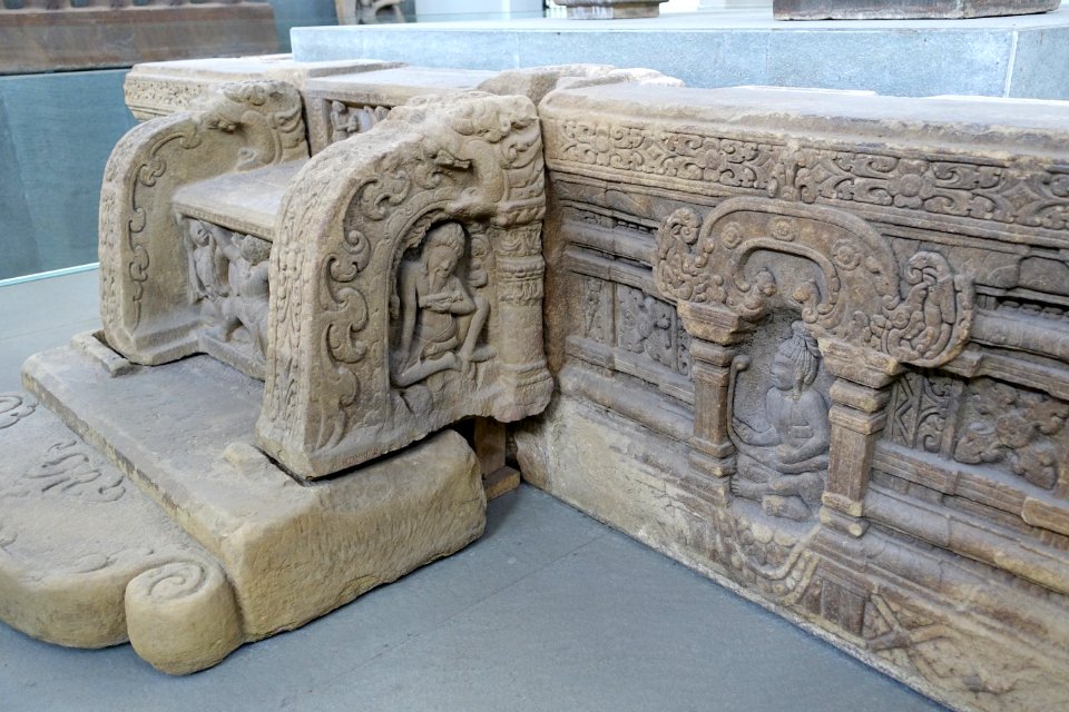 Pedestal, My Son E1, view 4, 7th century, Quang Nam - Museum of Cham Sculpture - Danang, Vietnam - DSC01721