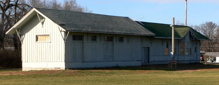 Pekin, Illinois Chicago & Alton depot from SE 1