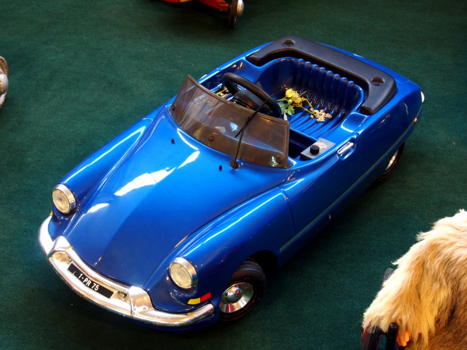 Pedal car at the Musée Automobile de Vendée pic-011