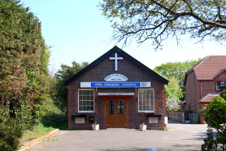 Peel Common Mission Church, Newgate Lane, Peel Common, Fareham (April 2019) (4)