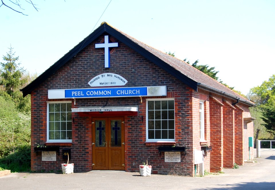 Peel Common Mission Church, Newgate Lane, Peel Common, Fareham (April 2019) (9)