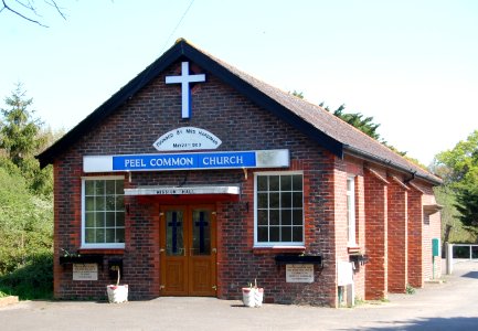 Peel Common Mission Church, Newgate Lane, Peel Common, Fareham (April 2019) (9)