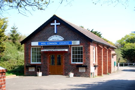 Peel Common Mission Church, Newgate Lane, Peel Common, Fareham (April 2019) (7)