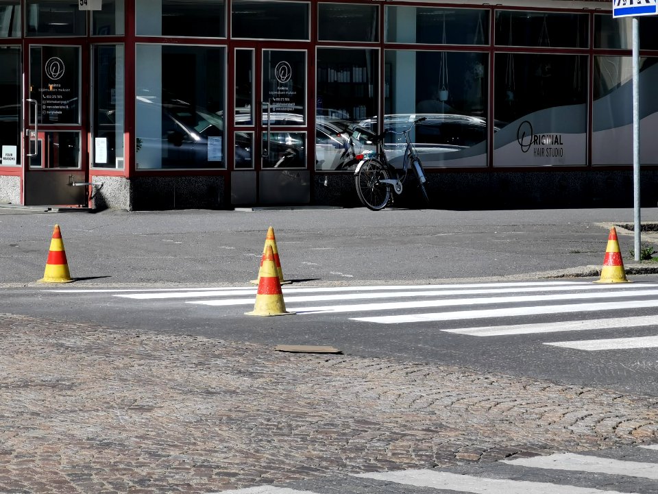 Pedestrian crossing Nummikatu Oulu 20210607