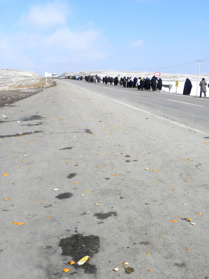 Pedestrian pilgrims from Nishapur to Mashhad(18)