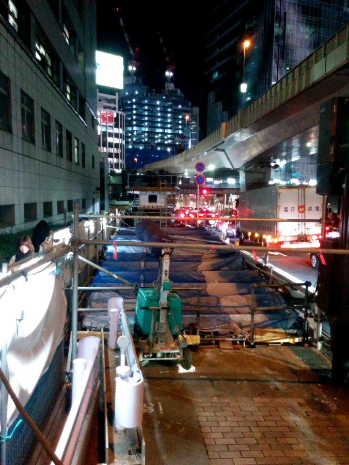 Pedestrian bridge construction in Shibuya, December 2018 15