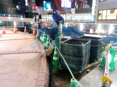 Pedestrian bridge construction in Shibuya, December 2018 3 photo