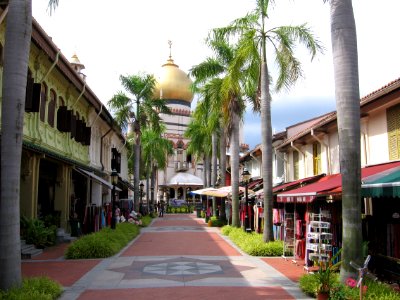 Pedestrian mall of Bussorah Street, Singapore - 20061216-02