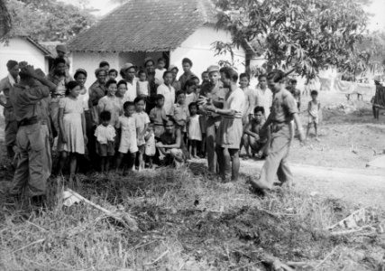 Pekalongan Huisvesting van het toekomstige KNIL Inf.I. bij de totaal vernielde , Bestanddeelnr 13814