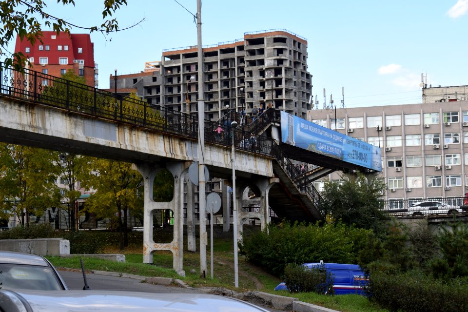 Pedestrian bridge in Vladivostok 31