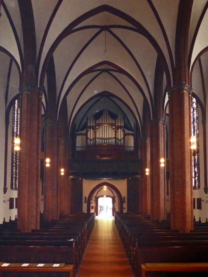 Peine kath Kirche Eingang