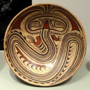 Pedestalled Plate, 700-900 AD, Macaracas style, central Panama, earthenware with red and black on cream slip - Gardiner Museum, Toronto - DSC01188