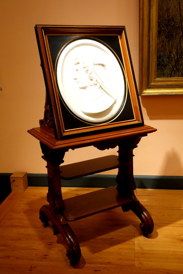 Pascuccia on Stand, relief by Margaret Foley (Rome), cabinetmaker unknown (United States), 1865, marble, ebonized and gilt walnut, rosewood, metal - Brooklyn Museum - DSC09526