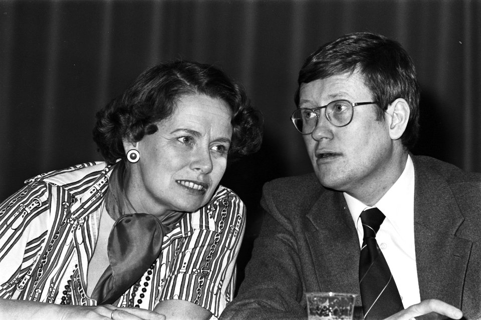 Partijraad VVD in congrescentrum Den Haag Haya van Someren ( Eerste Kamer ) in, Bestanddeelnr 928-9909
