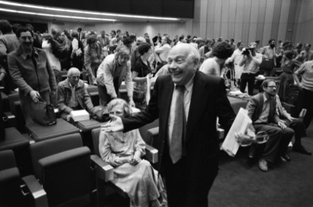 Partijraad PvdA in RAI, Amsterdam Den Uyl, Bestanddeelnr 932-2182