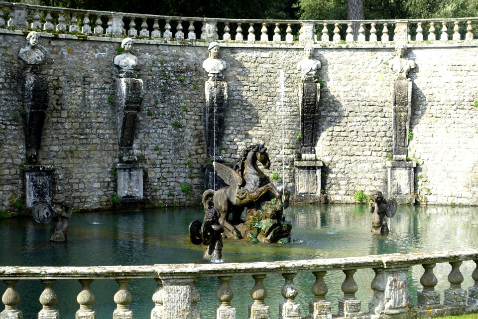 Pegasus Fountain - Villa Lante, Bagnaia, Italy - DSC01734