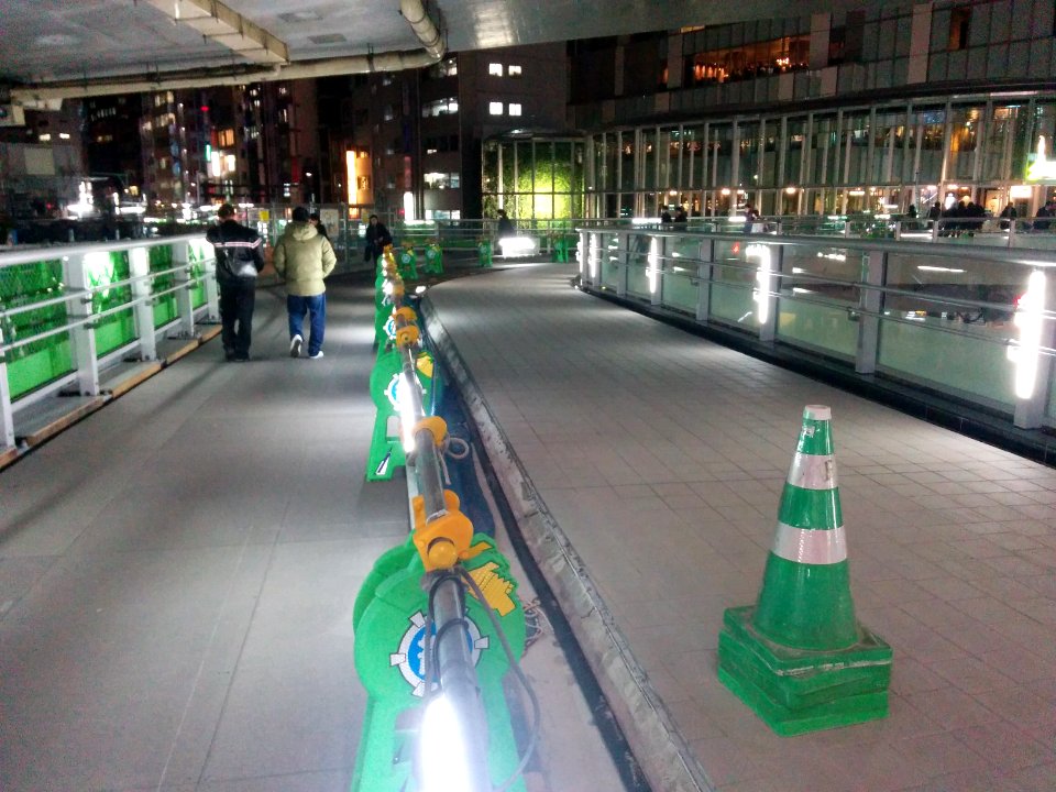 Pedestrian bridge construction in Shibuya, December 2018 16 photo