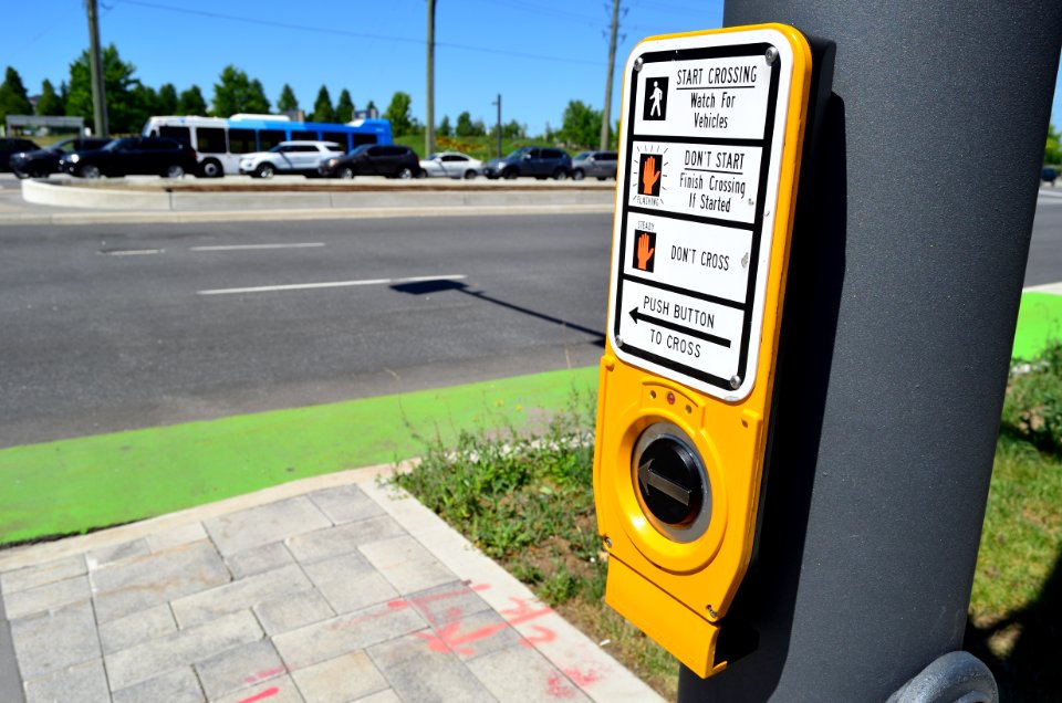 PedestrianSignalPushButton5