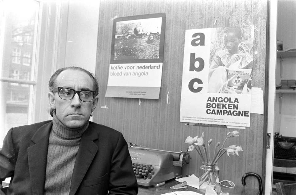 Pater Jose Veiga bij Angolacomite, opdracht Gelderlander, Bestanddeelnr 925-4790